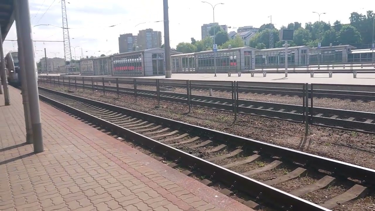 Vilnius traukiniu Gelezinkelio stotis _ Lithuania train station 🇱🇹 Вильнюс железно дорожный вокзал