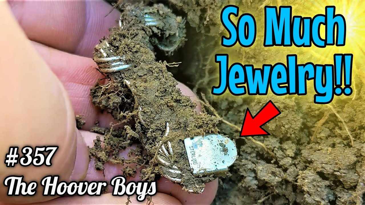 Metal Detecting a Public Park for LOST Jewelry & Coins