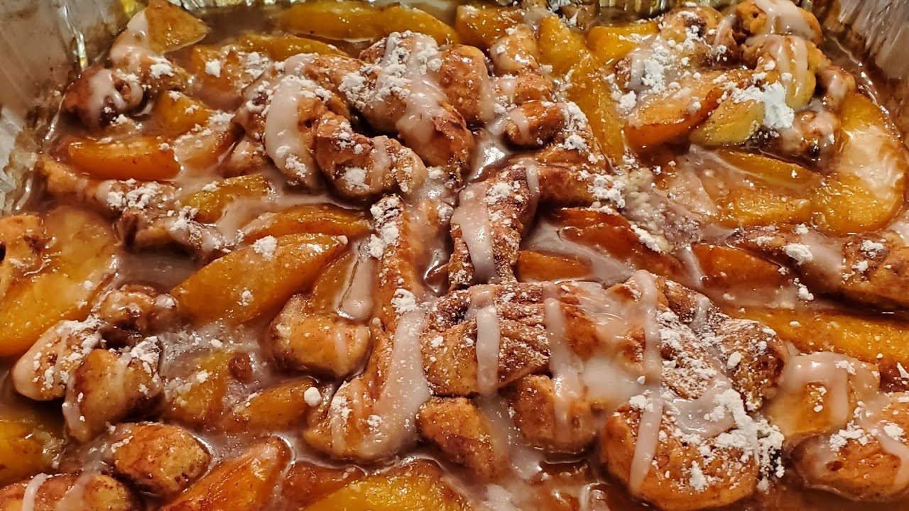 HOW TO MAKE PEACH COBBLER CINNAMON ROLLS!!!! 🍑💜👩🏾‍🍳
