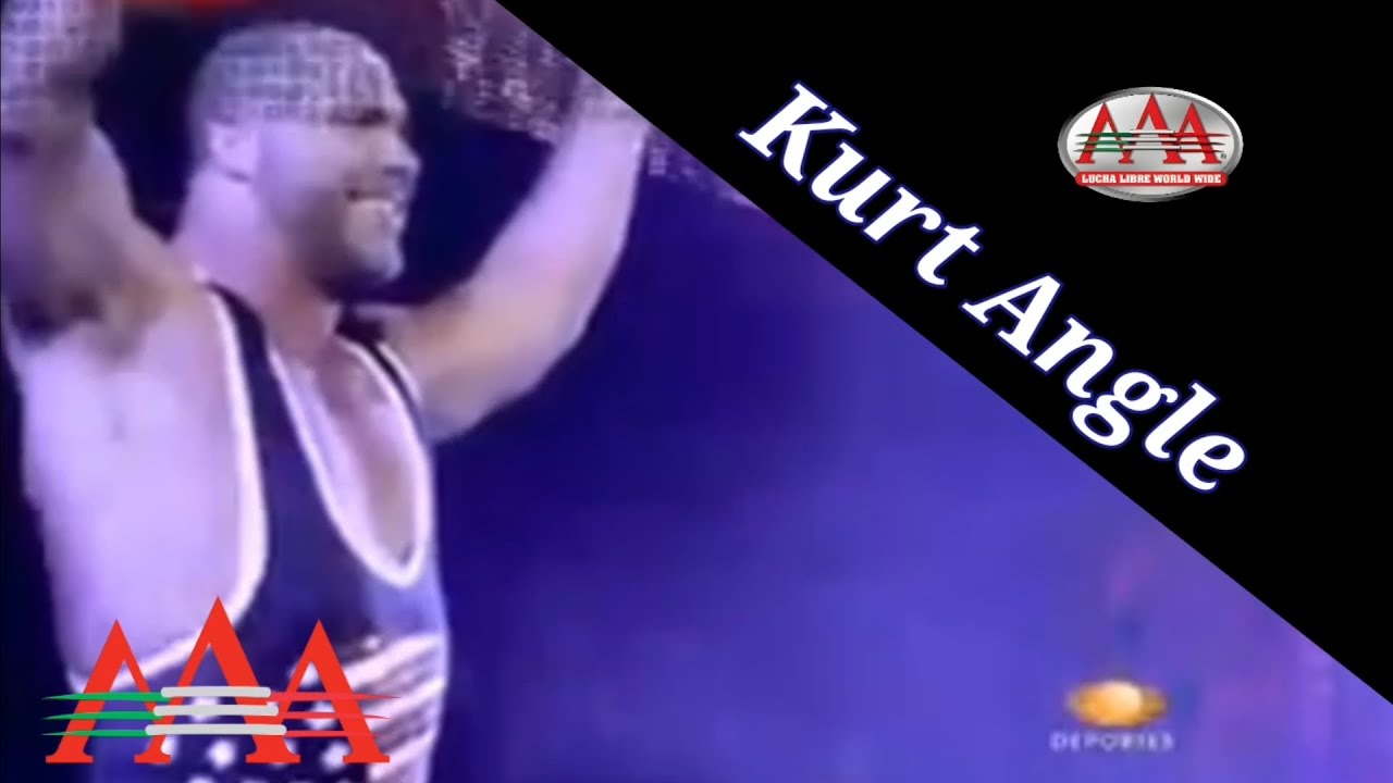 AAA: Entrada de Kurt Angle en TripleManía xx 2012.