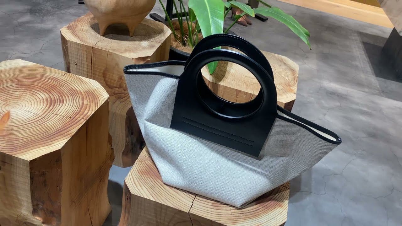 Chaos Marunouchi | Minimalist, Feminine Fashion | ASMR Clothing Store Tour