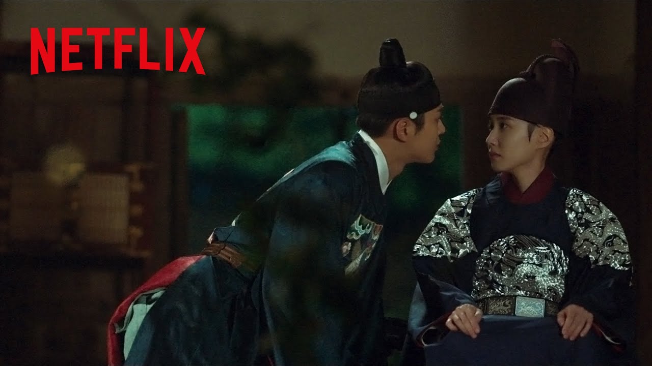 胸キュン - 酔った勢いで世子様にキスをしてしまうチョン・ジウン | 恋慕 | Netflix Japan