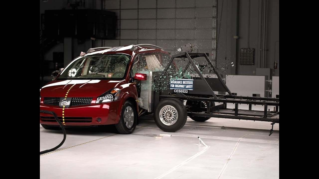 2006 Nissan Quest side IIHS crash test