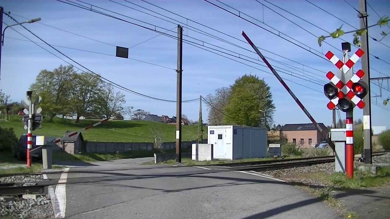 Spoorwegovergang Ath (B) // Railroad crossing // Passage à niveau