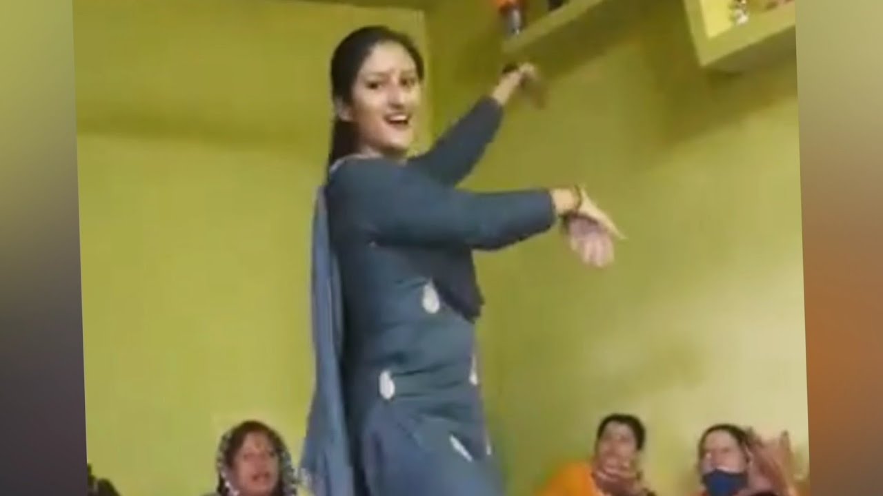 भजन पे भी लडकी ने इस प्यारा डांस किया की फिल्मी गानों को पीछे छोड़ दिया🙏 🥰 beautiful girls dance