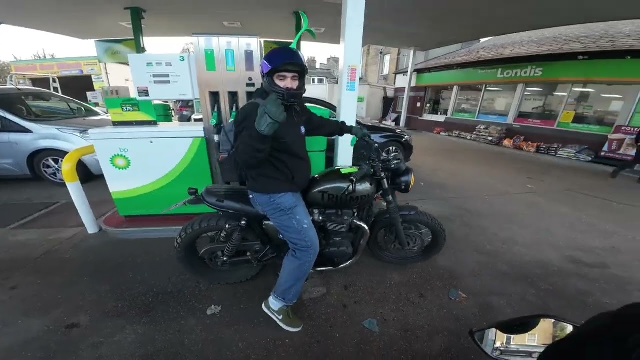 RIDING WITH HARVEYRIDESBIKES & VIIXRIDES/STREAM SNIPING/TRIUMPH BONNEVILLE T120/YAMAHA R6/KTM DUKE