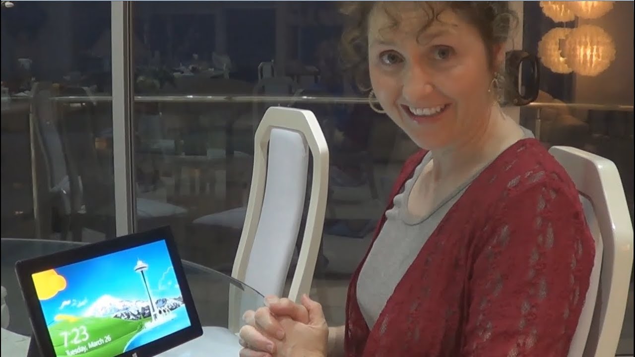 Mum tries out Windows 8 (2012) on a Surface Pro (2013)