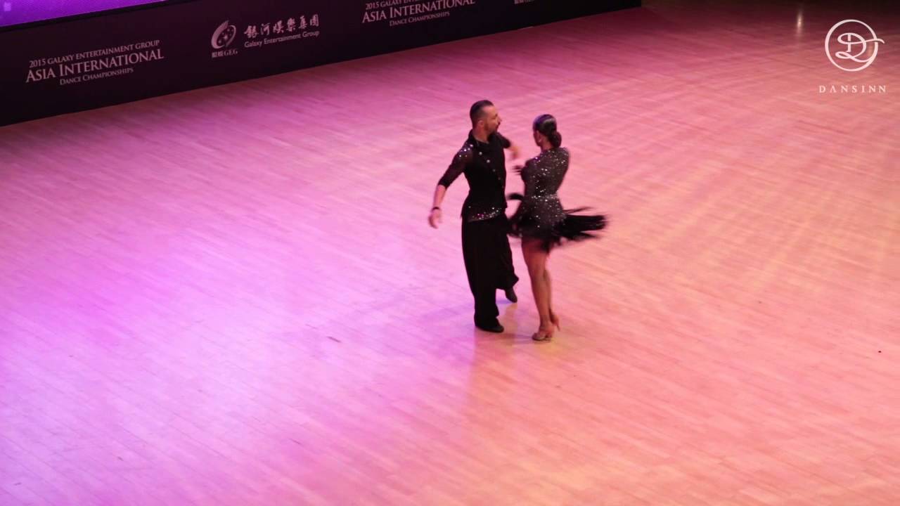 Maurizio Vescovo and Andra Vaidilaite Honour Dance   Asia International Championships 2015