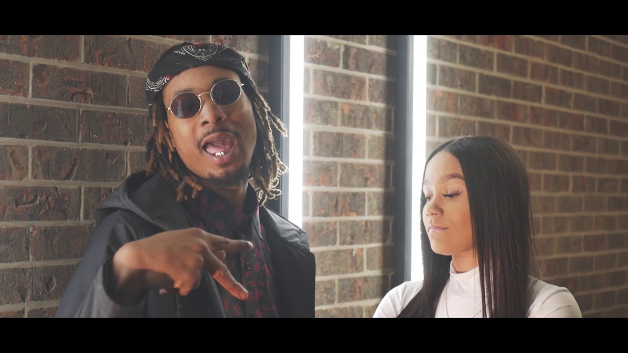 Whyy Ohh - She Get A Bag (Official Music Video)