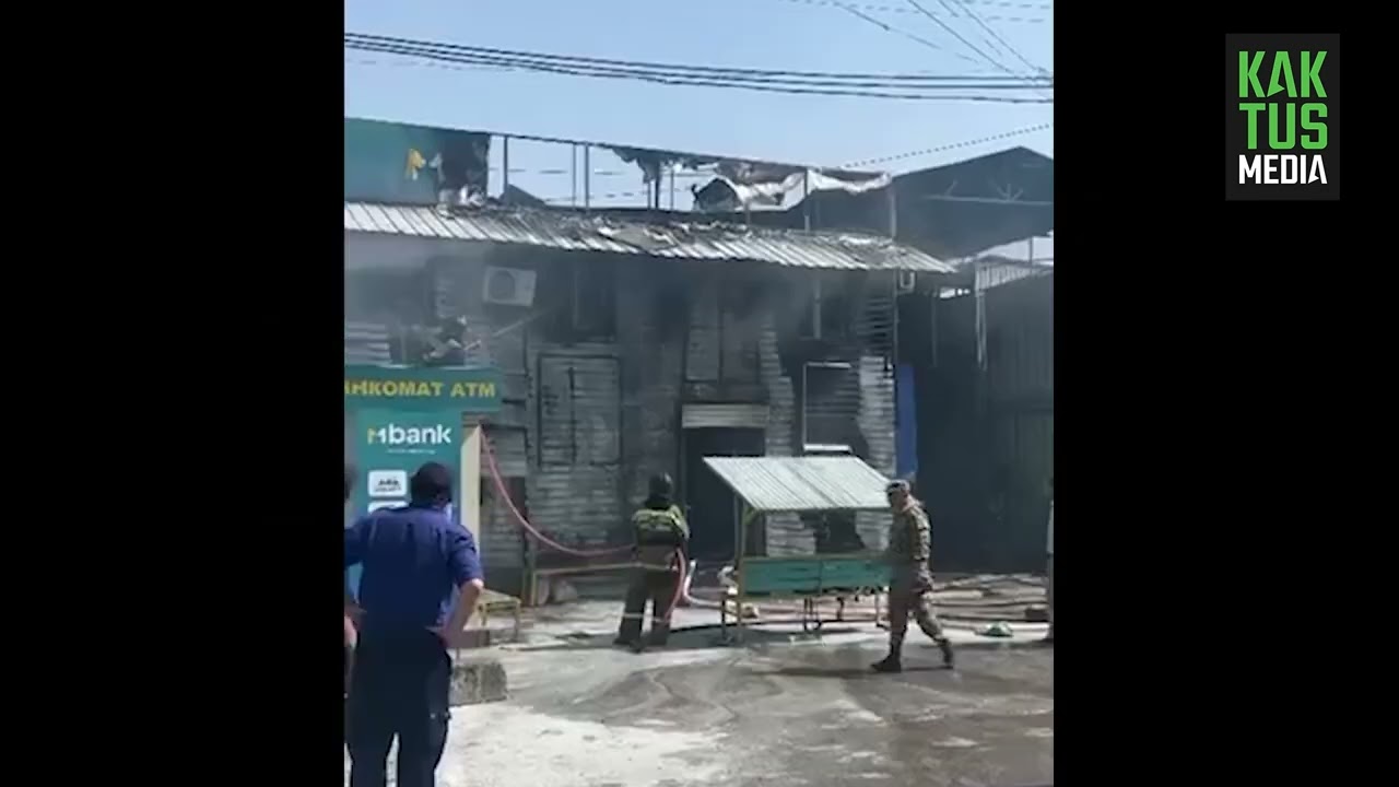 Пожар на территории рынка 
