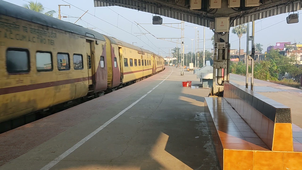 Down 02312 Howrah Kalka(Netaji Express Special)