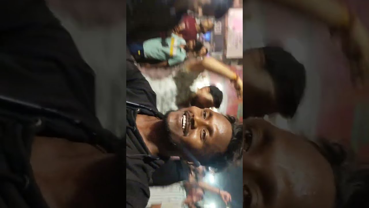 इंडियन फैन आपस में भिड़े