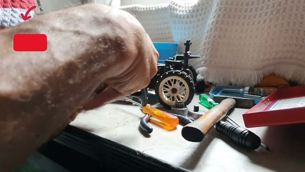 carrinho rc a combustão com o motor travado