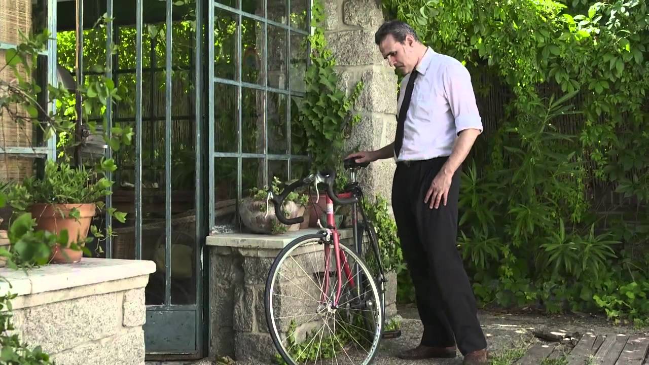 JOVEN DE CUELLO VUELTO Victor Coyote