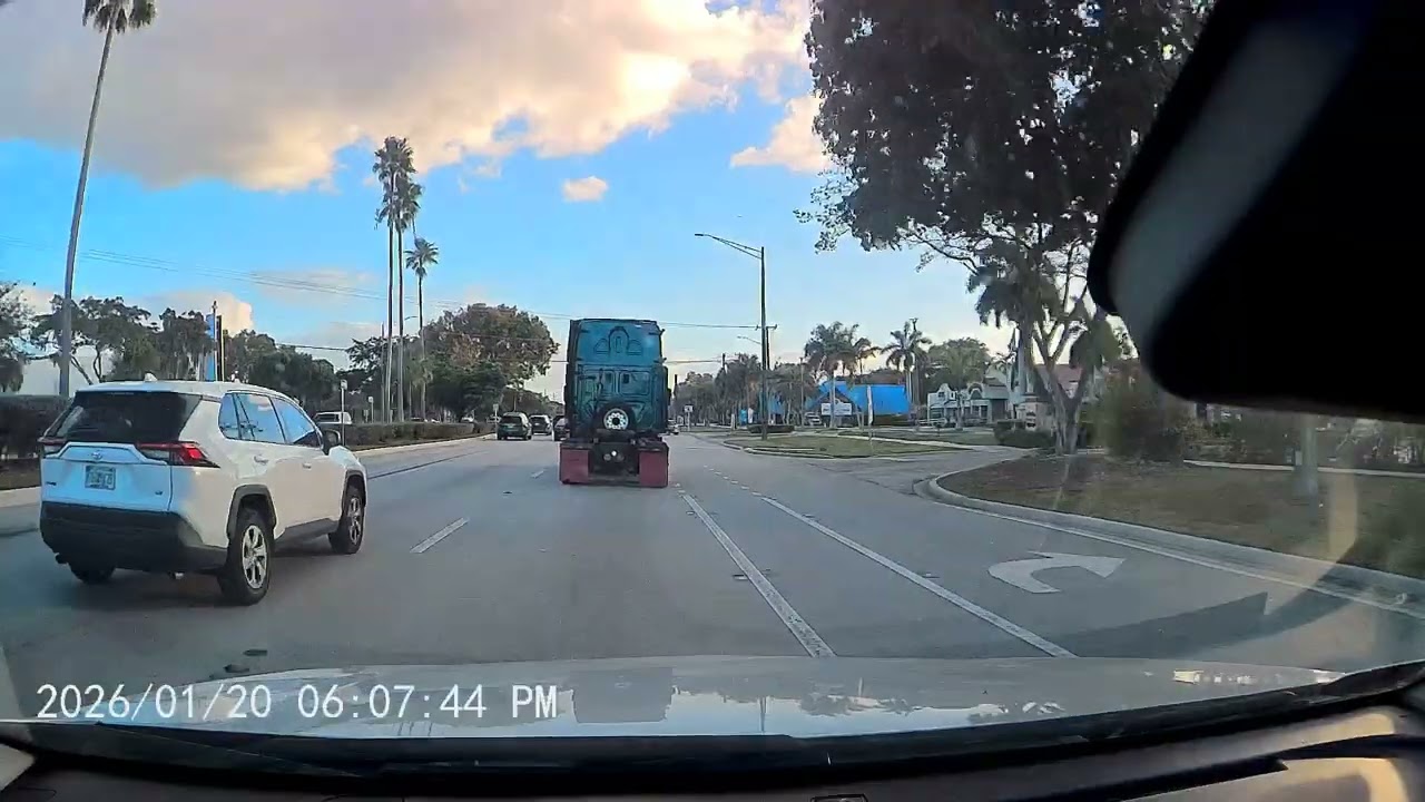 Florida Turns Into an Action Movie in SECONDS — Caught on Dashcam January 21, 2026(1)