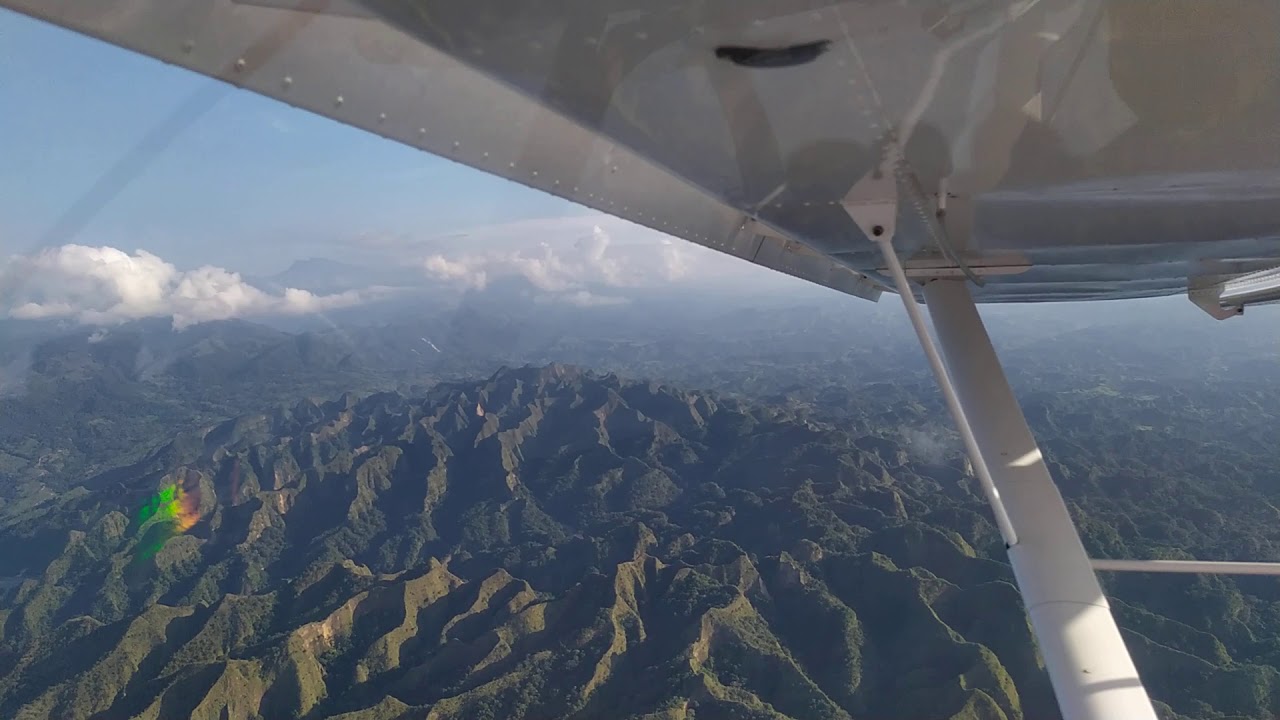 Farallones de San Miguel Aguazul Casanare  Colombia desde un ultraliviano