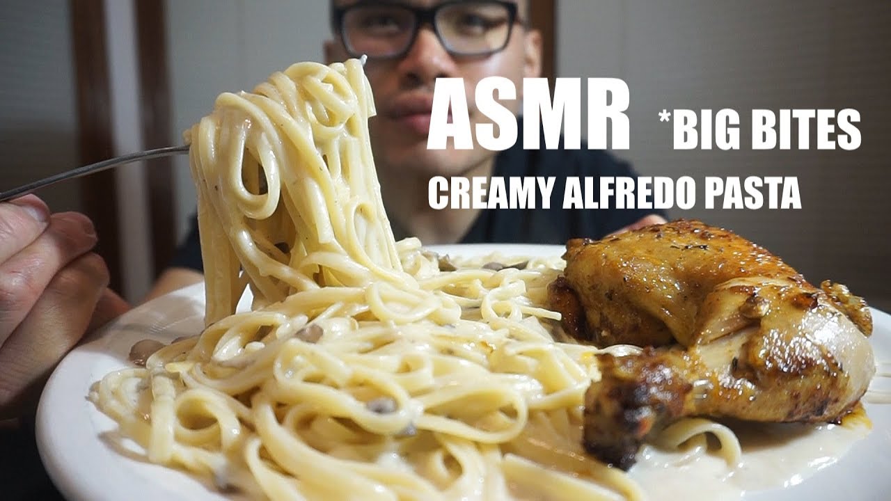 [ASMR Eating Sounds] CREAMY ALFREDO PASTA *BIG BITES * SAVAGE EATING *NO TALKING
