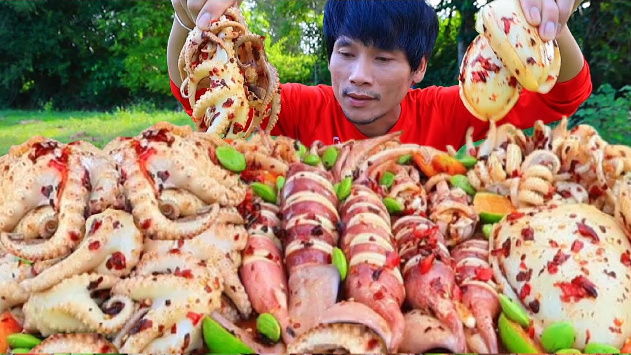 ตำปลาหมึกไข่ใส่สะตอแกล้มส้มผักสดแซ่บคักอีหลีครับพี่น้องMUKBANG EATING SHOW#โก้อีสานพาแดก