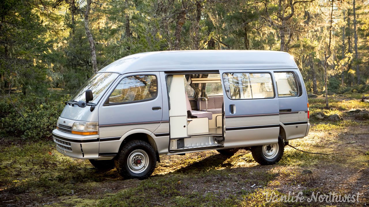 ПРОДАЕТСЯ /// Toyota Hiace Camper 1993 года