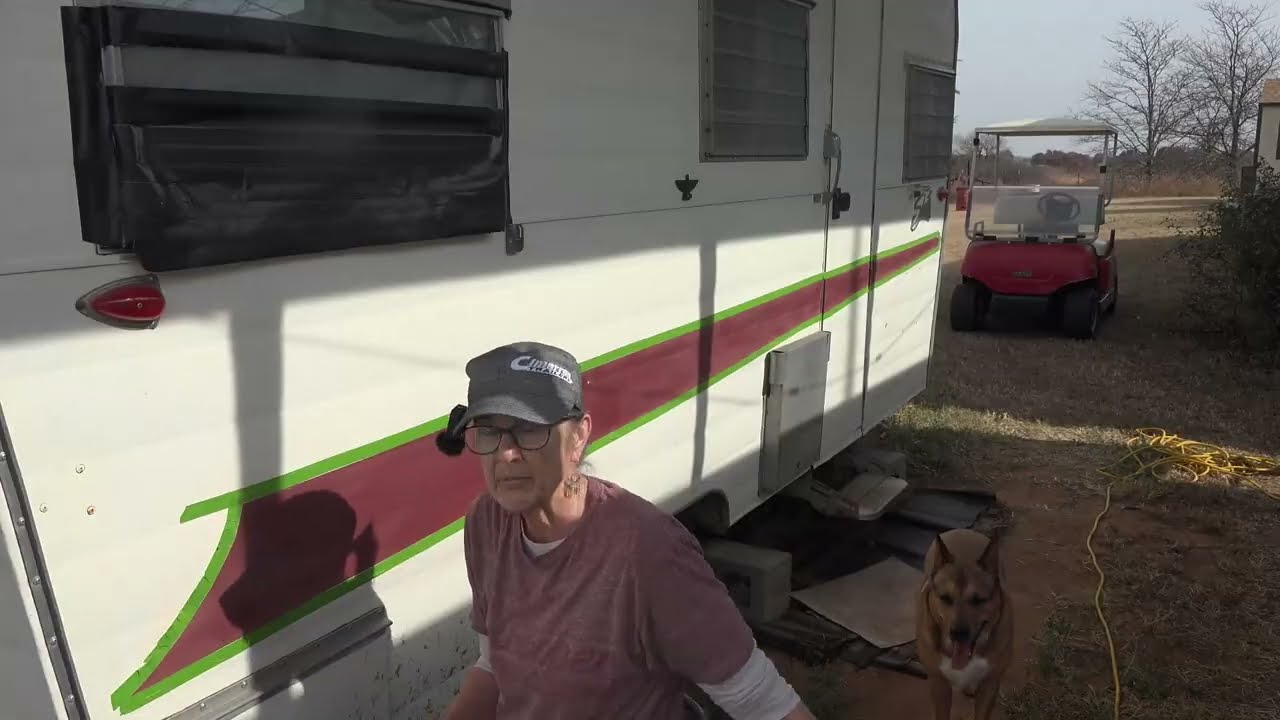 No. 0257 - Repainting the accents on my 1964 Shasta Travel Trailer