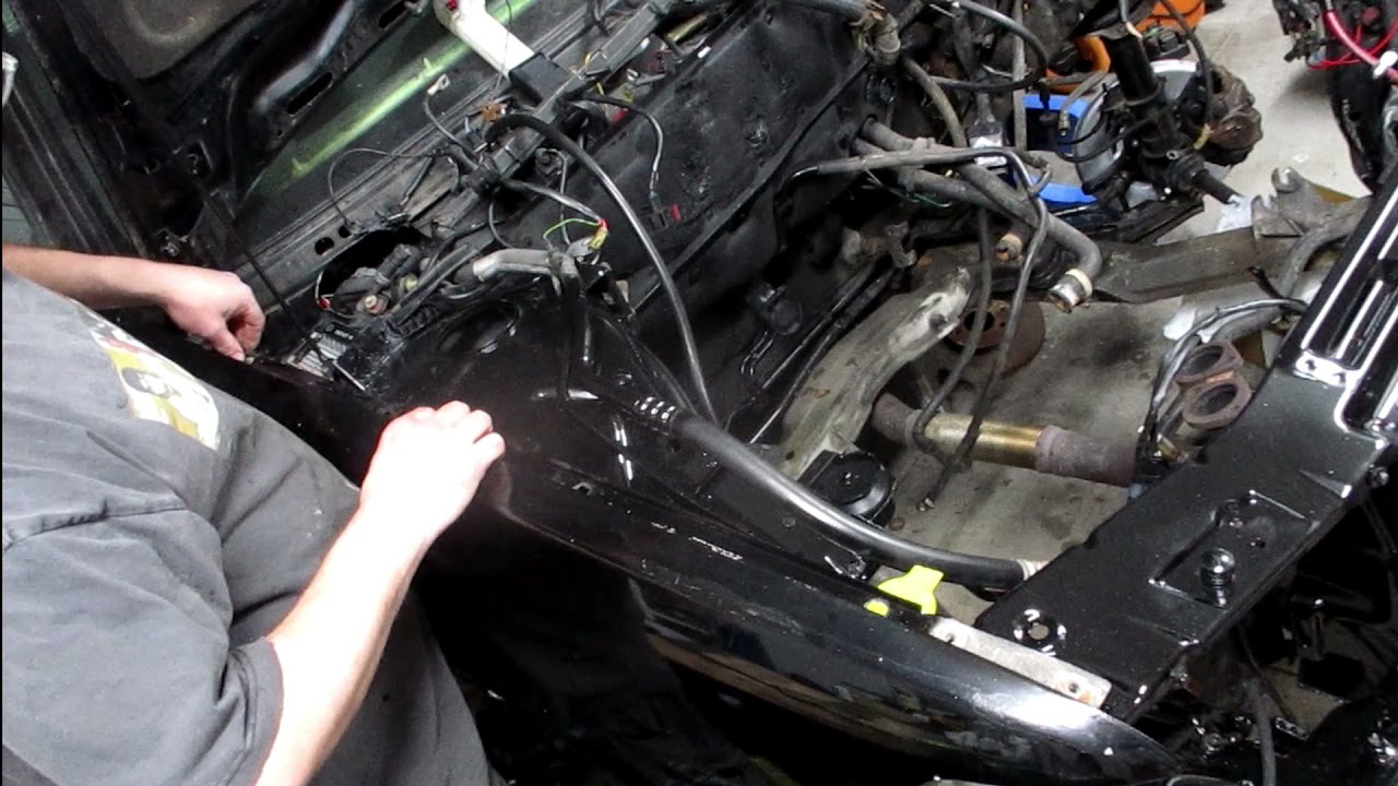 1994 Saab 9000 Project front fender removal