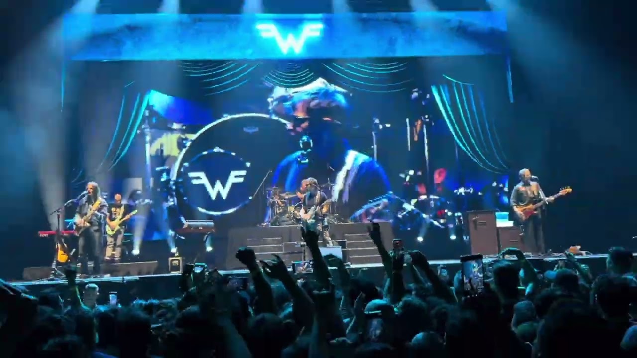 Weezer - Buddy Holly - Live @ Movistar Arena, Buenos Aires, Argentina - 5/11/2025