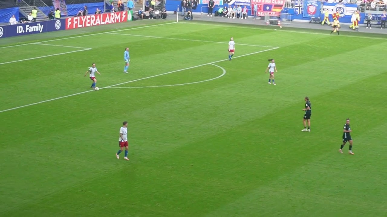 DFB Pokal Halbfinale der Frauen am 23.3.2025 HSV gegen Werder Bremen