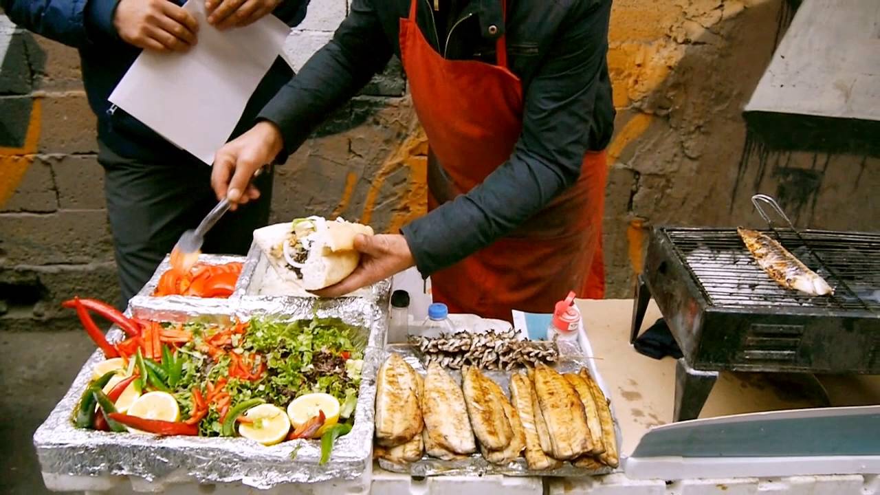 Istanbul Balik Ekmek - Вкуснятина - Скумбрия на гриле по турецки (как готовить) Fish Bread