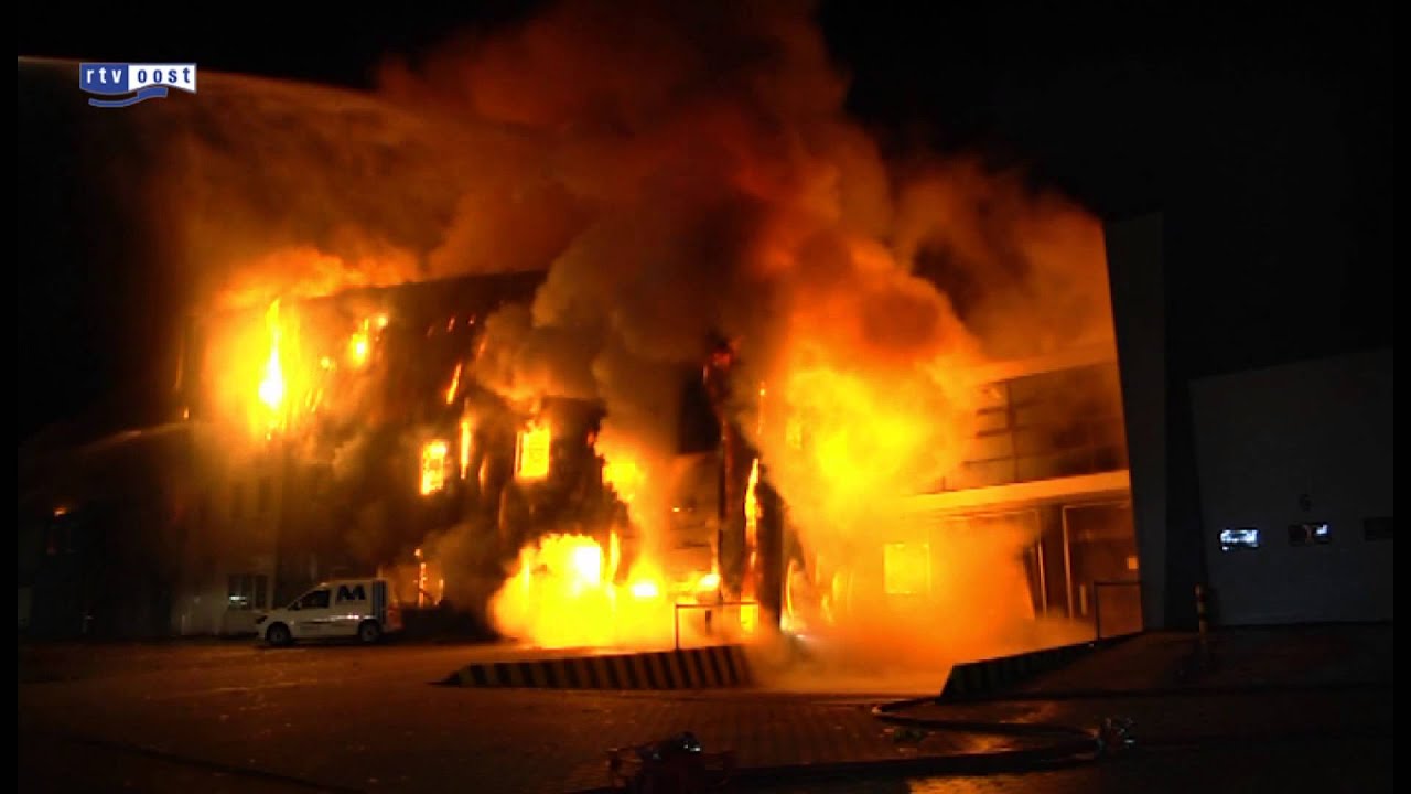 Grote brand verwoest stomerij Moderna in Gramsbergen