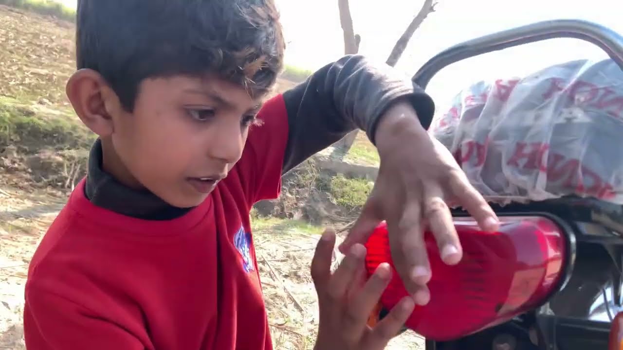 “ASMR: Gull Driver Does Bike Tapping for Relaxation”
