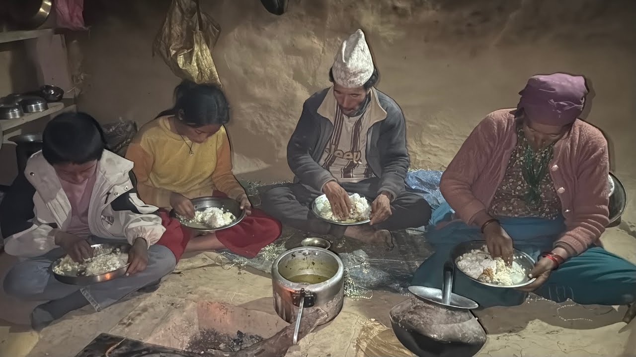 Poor But Happy Family, Living in Beautiful House | Organic Food Cooking | Eastern Rural  Life |