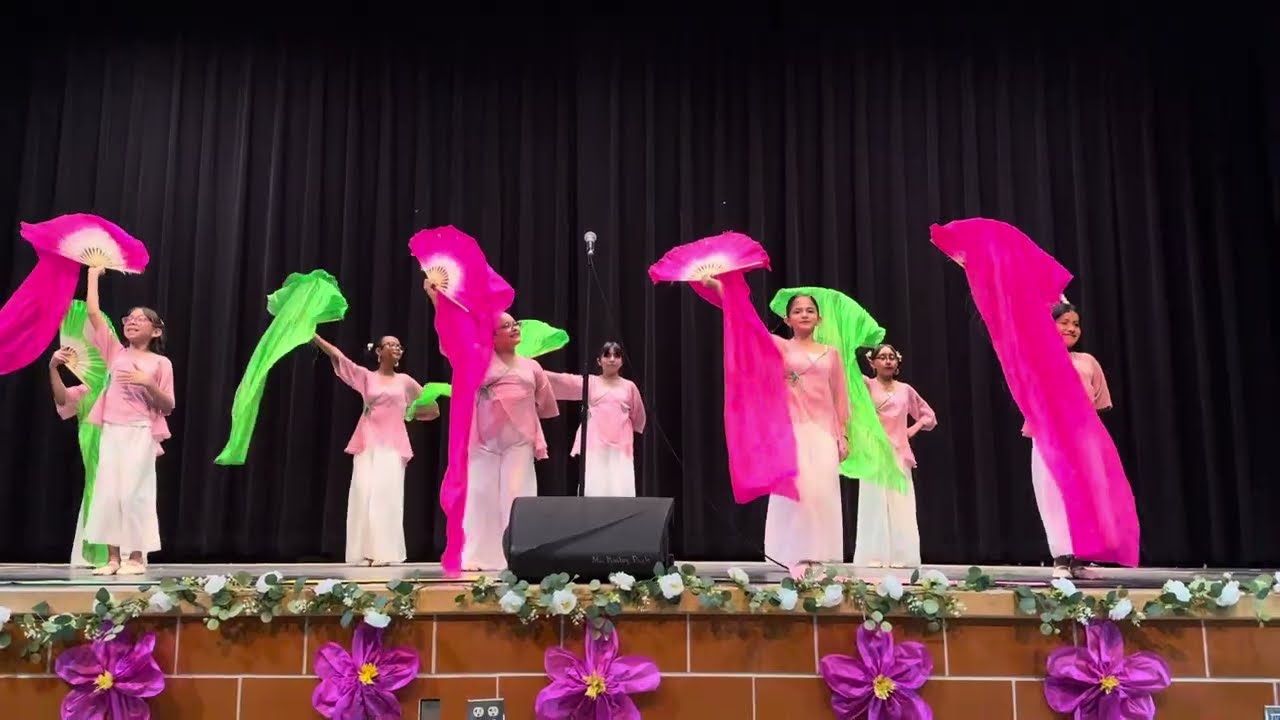 [050925]Calmeca Mother's Day Assembly - 长扇舞 / Long Silk Fan Dance (P.M)