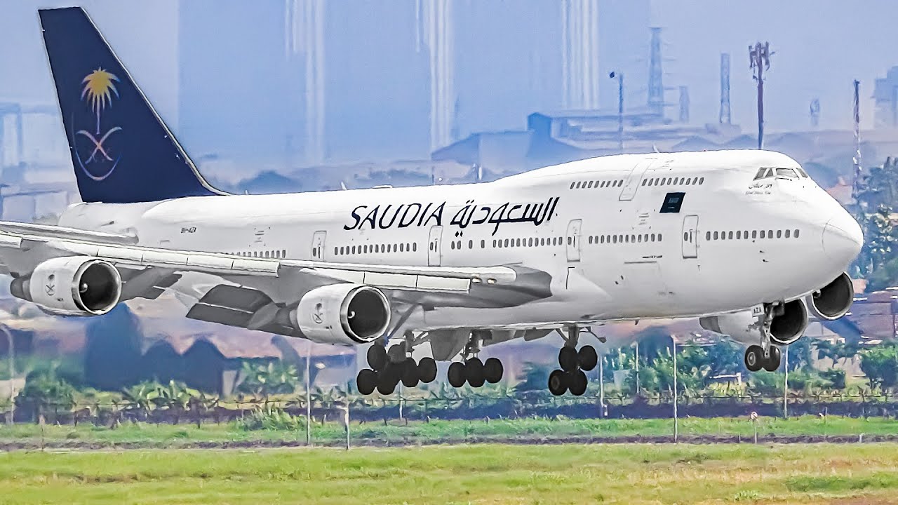 30 AWESOME TAKEOFFS and LANDINGS at SURABAYA Juanda Airport Plane Spotting in Indonesia [SUB/WARR]