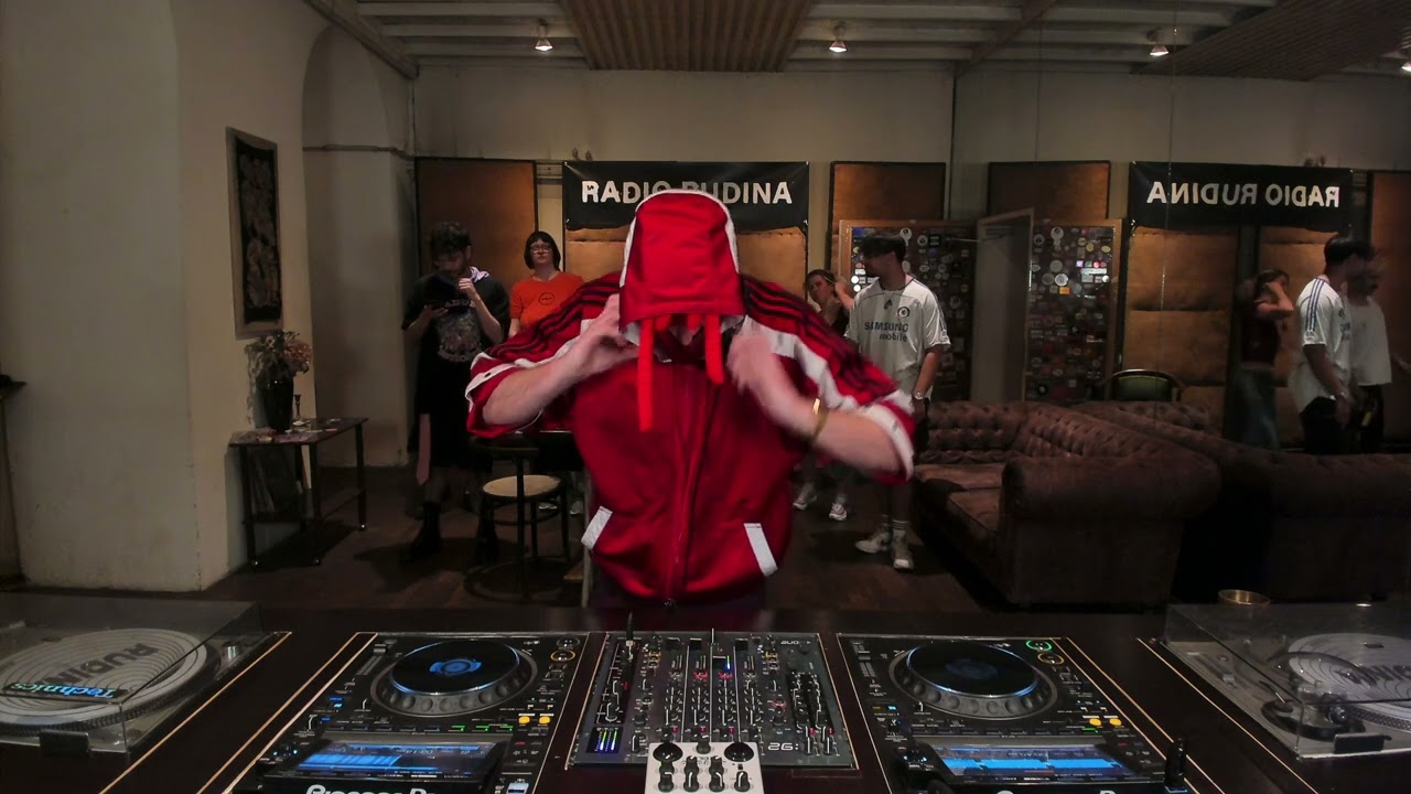 Lobsta B | Radio Rudina