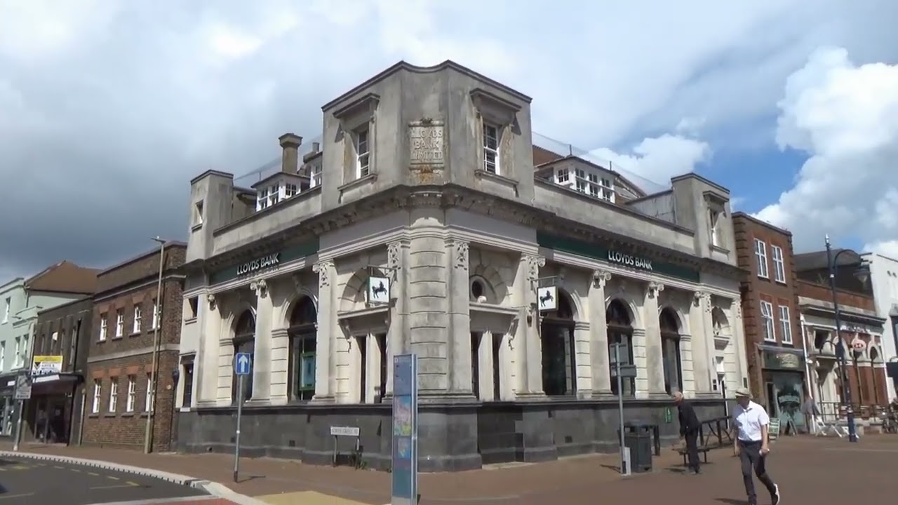 GOSPORT HIGH STREET. HAMPSHIRE. 6th JULY 2025