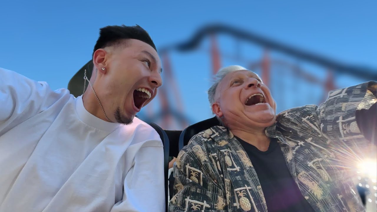 Удивляю отца, даря ему первые американские горки за 15 лет!