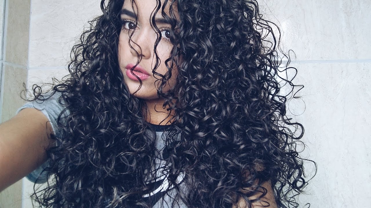 FINALIZAÇÃO PARA CACHOS / COMO EU FINALIZO MEU CABELO CACHEADO | POR: CAROLINA BRUNA