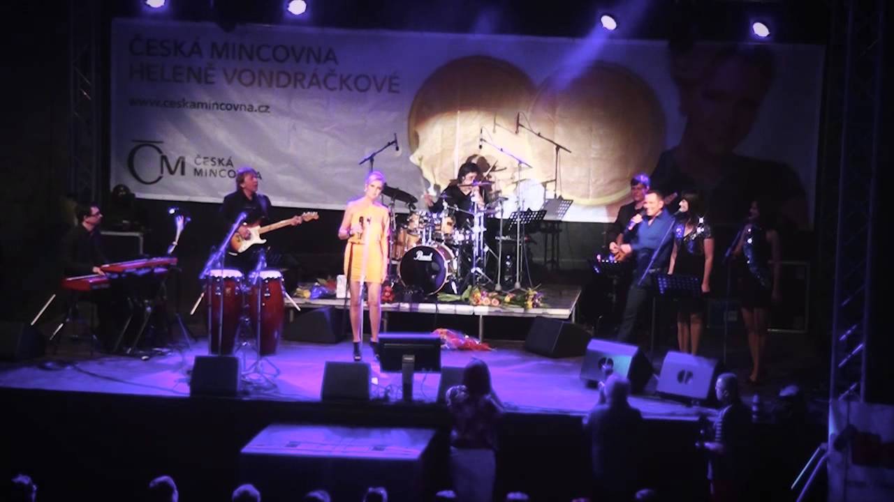 Karlštejn - Koncert Heleny Vondráčkové (host Pavel Vítek)