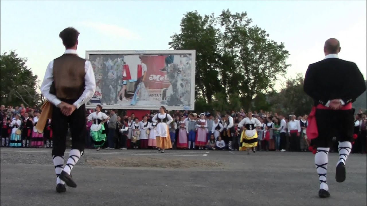Vera Loforti e i Canterini della Riviera Jonica alla Festa della Primavera 2015