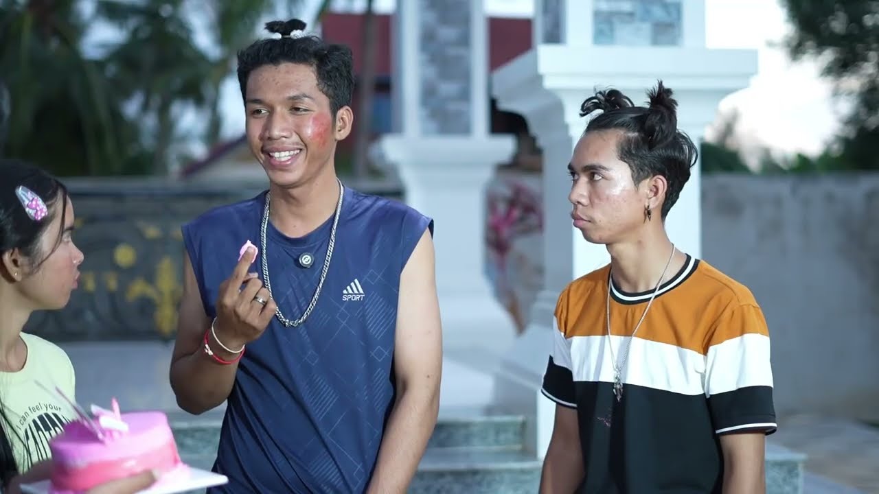 អាសង្ហាលេងល្បិច អាស្ទាវ 