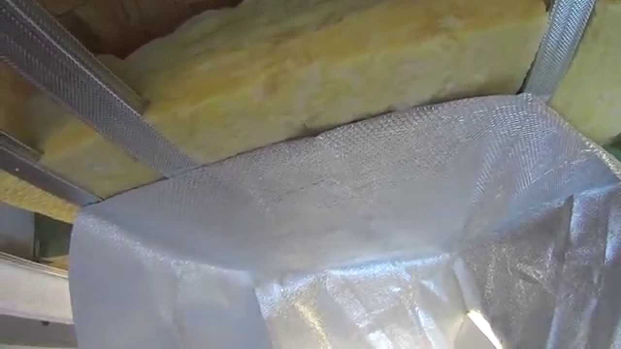Szczelina pomiędzy paroizolacją alu, a płytami g/k - jak to zrobić?