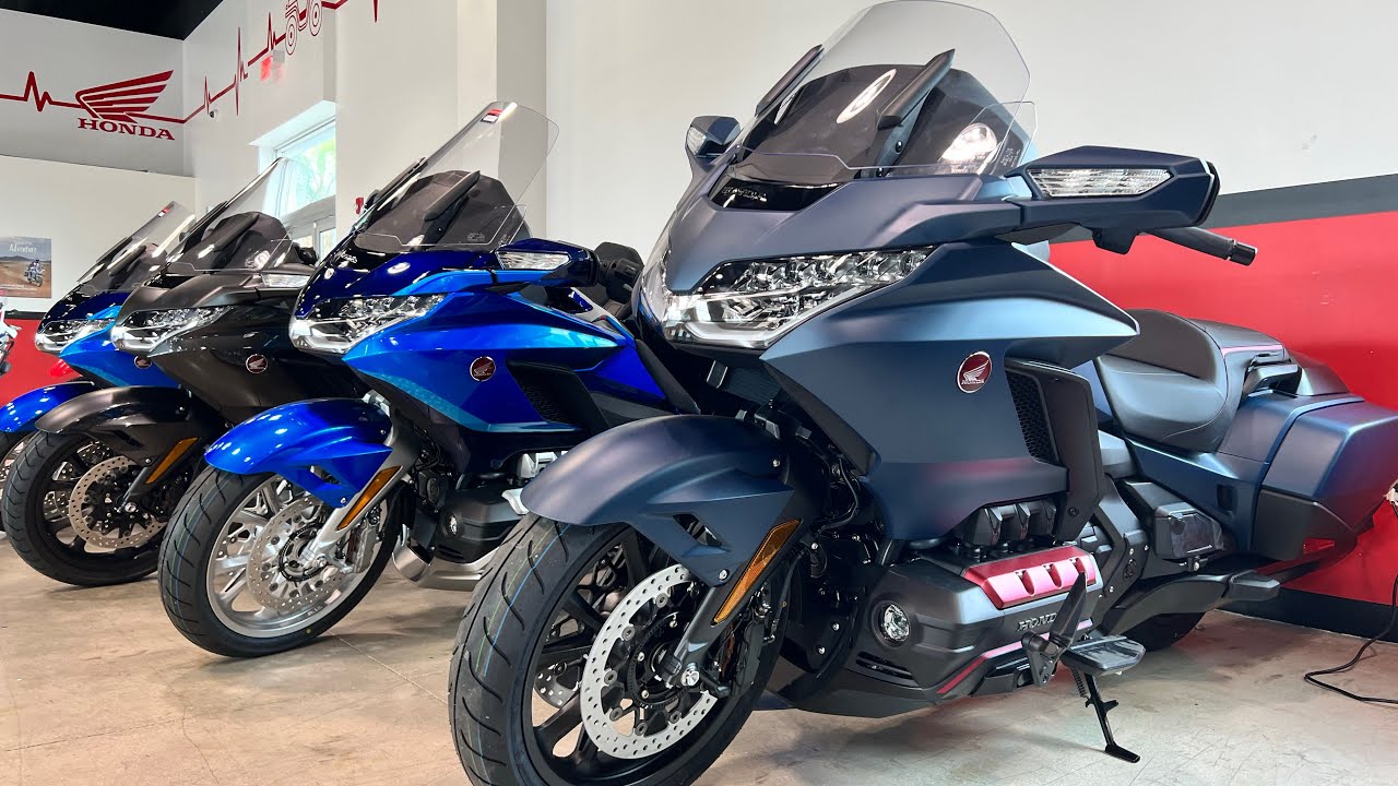 2022 GOLDWING vs GOLDWING touring specs and features