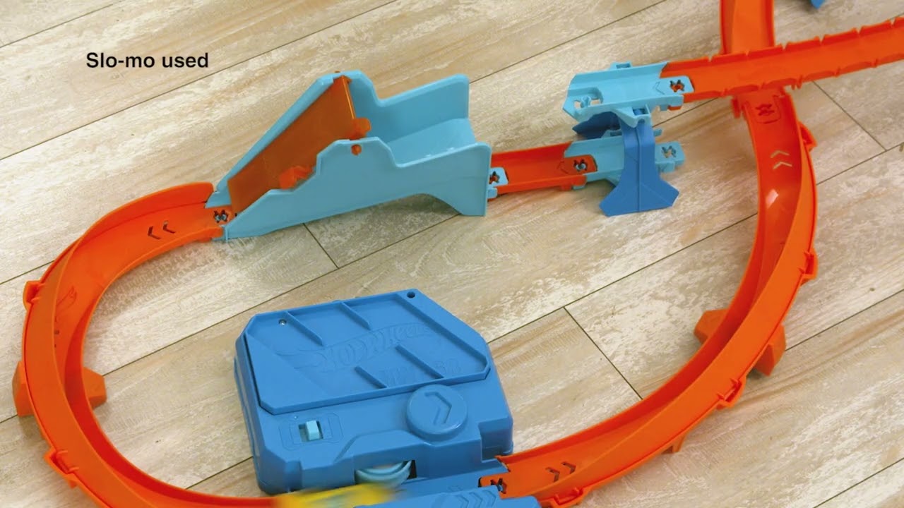 Hot Wheels, Track Creator Tor Super skok, Zestaw z napędem 5+ JDB49