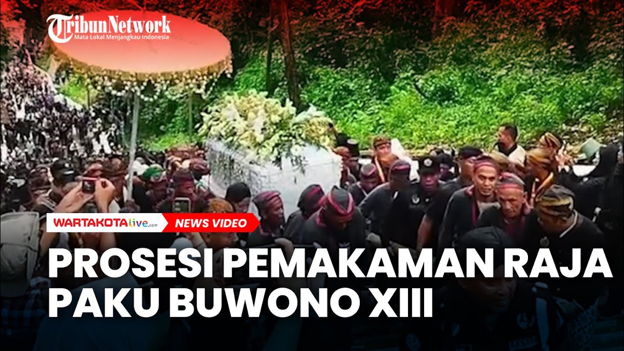 Prosesi Pemakaman Raja Sri Susuhunan Paku Buwono (PB) XIII