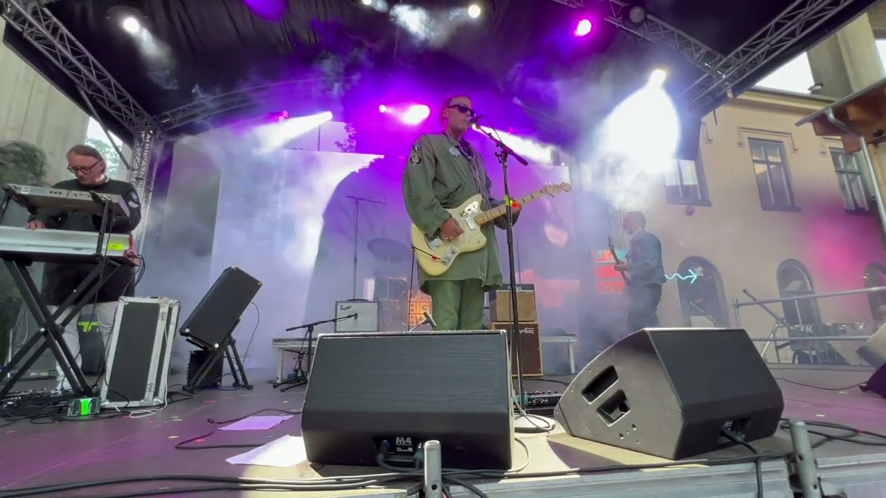 Les Big Byrd   Trädgården   20250529