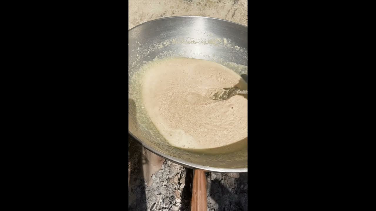 Ghar ki chat bnane ki khushi m chule pr daal chawal Or halwa bnaya#sbne enjoy kiya
