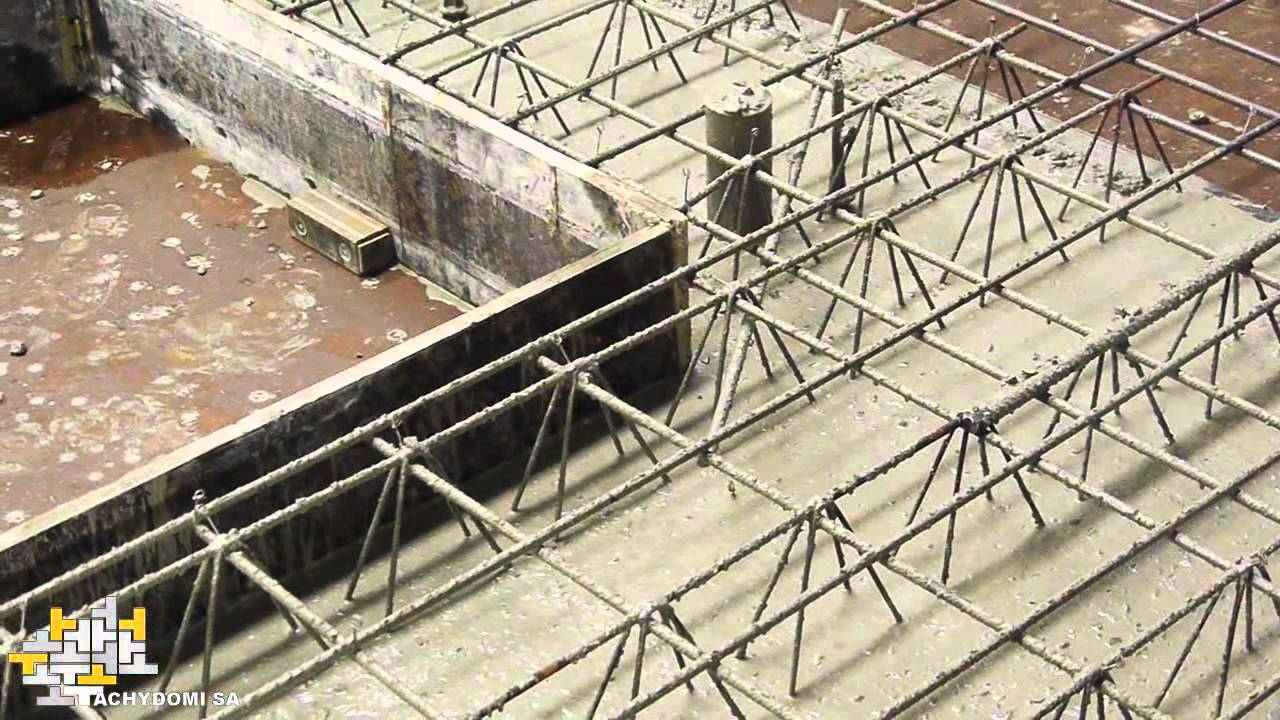 Construction stages of precast wall