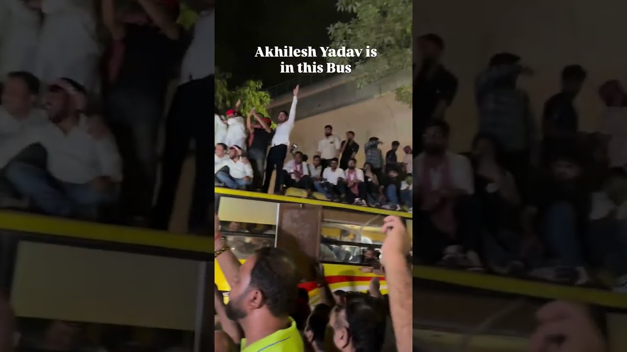Akhilesh yadav ji in bus