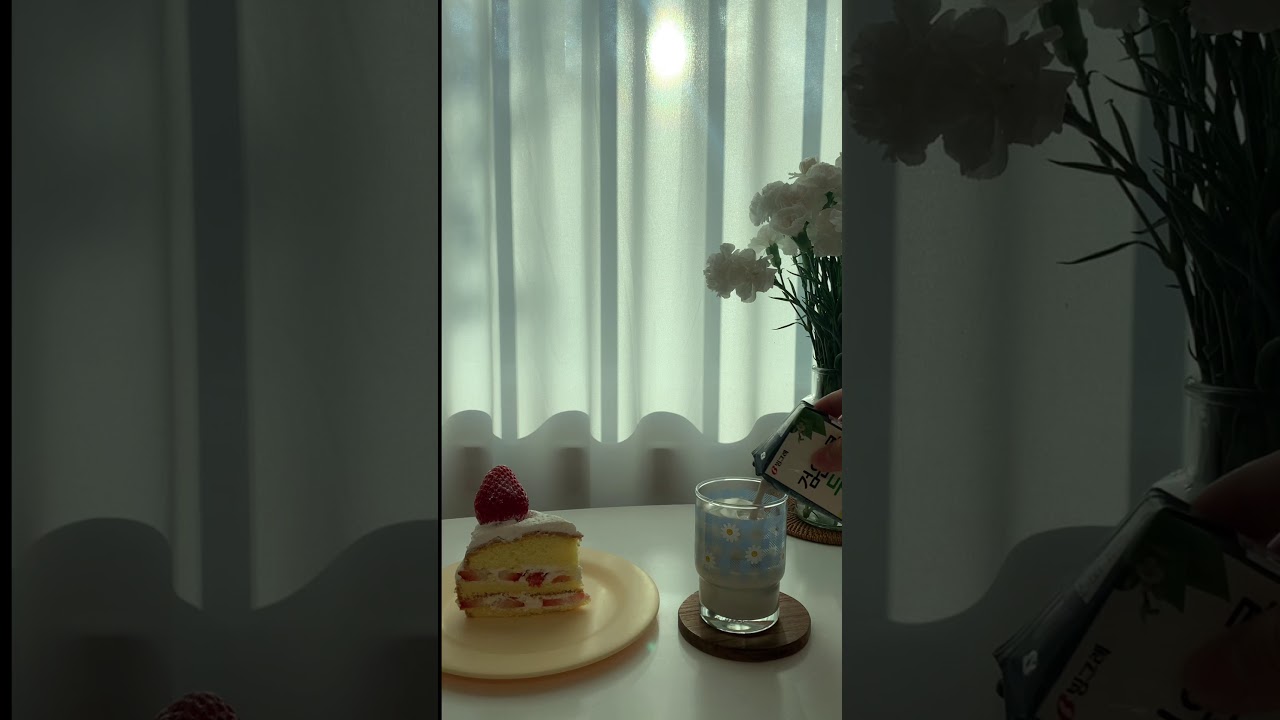 홈카페영상|두유라떼 & handmade 딸기케이크|Homecafe video|Soybean milk latte