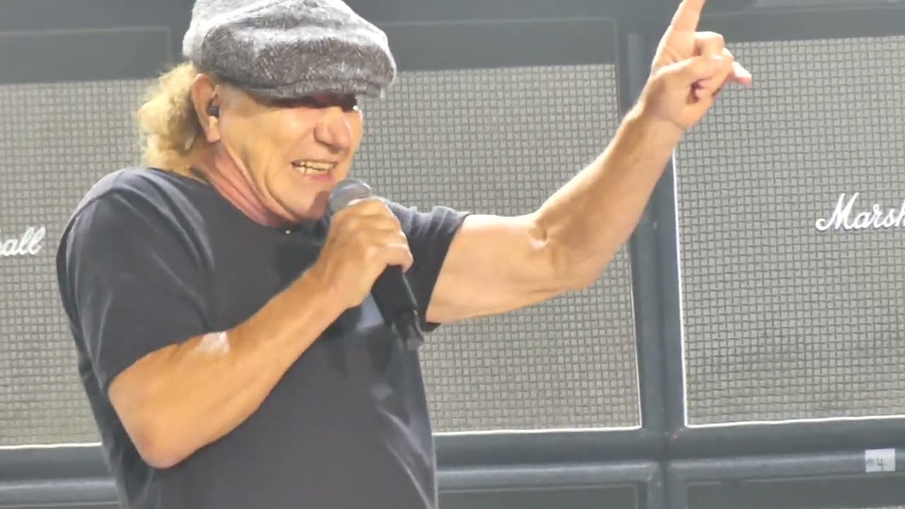 AC/DC - If you want Blood. The Rose Bowl. Pasadena,California 4-18-25.